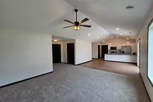 2025 Clark St, Saint Peter, MN 56082 - Photo 9