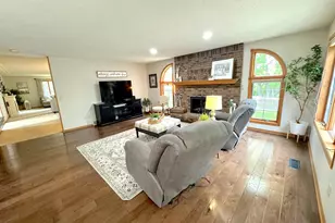 1203 Parkside Dr, Marshall, MN 56258 - Photo 11