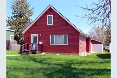 720 Saint Paul Avenue S, Thief River Falls, MN 56701 - Photo 1