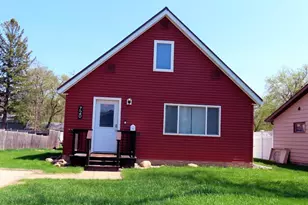 720 St Paul Ave S, Thief River Falls, MN 56701 - Photo 23