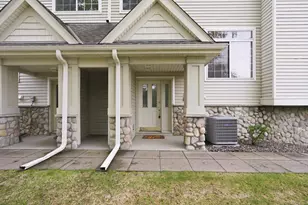 2111 Eagle Trace Ln, Woodbury, MN 55129 - Photo 5