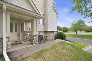 2111 Eagle Trace Ln, Woodbury, MN 55129 - Photo 7