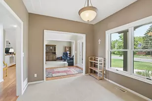 1084 Tamberwood Ct, Woodbury, MN 55125 - Photo 7