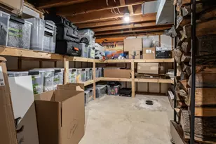 1437 E Gateway Cir S, Fargo,  58103 - Photo 35