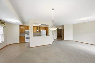 2550 38th Ave NE, Saint Paul, MN 55421 - Photo 7