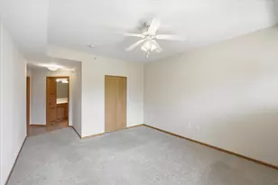2550 38th Ave NE, Saint Paul, MN 55421 - Photo 23