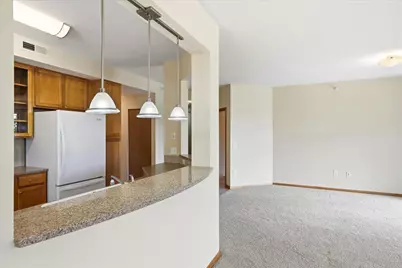2550 38th Avenue NE #213, Saint Paul, MN 55421 - Photo 15