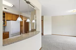 2550 38th Ave NE, Saint Paul, MN 55421 - Photo 15