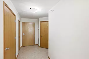 2550 38th Ave NE, Saint Paul, MN 55421 - Photo 3