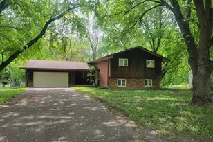 2948 Old Hwy 8, Roseville, MN 55113 - Photo 1