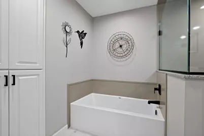 337 Willoughby Way W, Minnetonka, MN 55305 - Photo 27