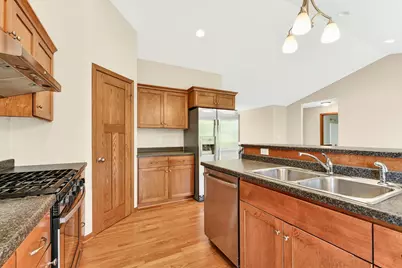 2350 Ponderosa Drive SW, Rochester, MN 55902 - Photo 9