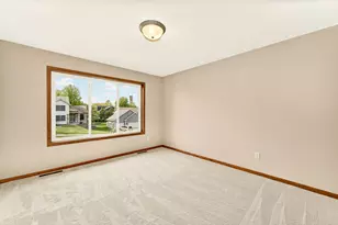 2350 Ponderosa Dr SW, Rochester, MN 55902 - Photo 17