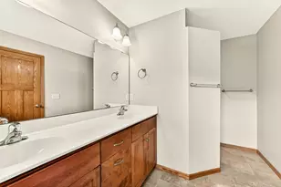 2350 Ponderosa Dr SW, Rochester, MN 55902 - Photo 15