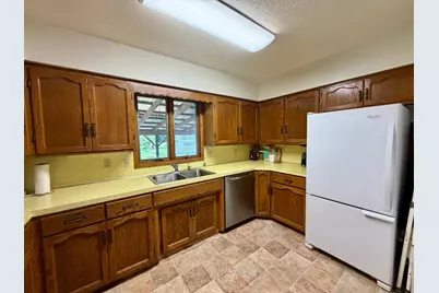 317 W Lincoln Street, Luverne, MN 56156 - Photo 9