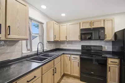 605 9th Avenue SW, Austin, MN 55912 - Photo 13