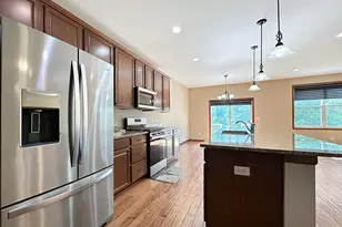 9496 Declaration Dr, Chanhassen, MN 55317 - Photo 5