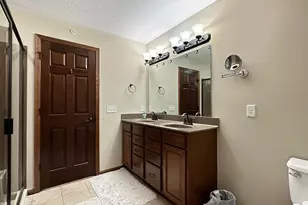 9496 Declaration Dr, Chanhassen, MN 55317 - Photo 11