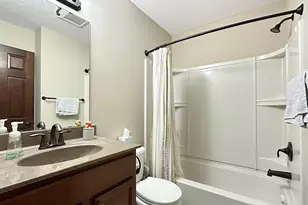 9496 Declaration Dr, Chanhassen, MN 55317 - Photo 17