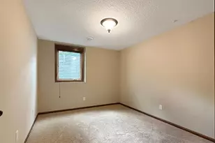 9496 Declaration Dr, Chanhassen, MN 55317 - Photo 15