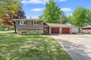 655 20th St NE, Owatonna, MN 55060 - Photo 1