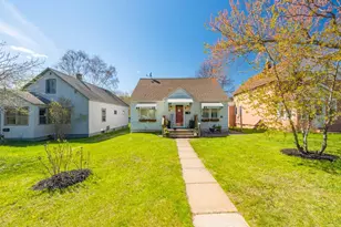 1107 Douglas Ave, Eveleth, MN 55734 - Photo 1