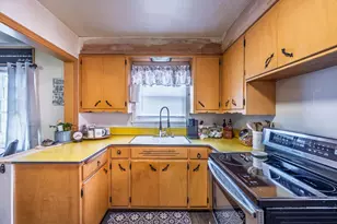 1107 Douglas Ave, Eveleth, MN 55734 - Photo 7