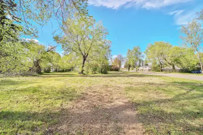 221 Dakota Avenue SE, Staples, MN 56479 - Photo 1