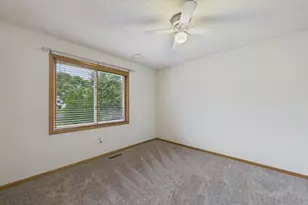 9176 Sierra Rd, Woodbury, MN 55125 - Photo 15