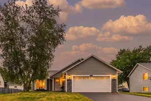 9176 Sierra Rd, Woodbury, MN 55125 - Photo 25