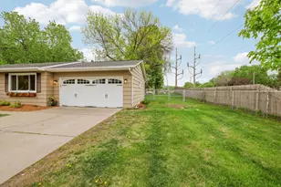 1392 Amaryllis Ln, Eagan, MN 55123 - Photo 3