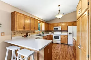 397 Viking Dr E, Little Canada, MN 55117 - Photo 9