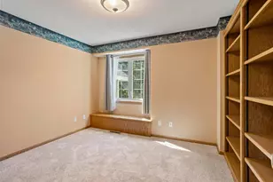 12827 Dover Ct, Apple Valley, MN 55124 - Photo 37