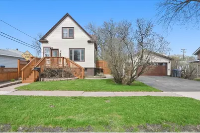 216 N 38th Avenue W, Duluth, MN 55807 - Photo 1