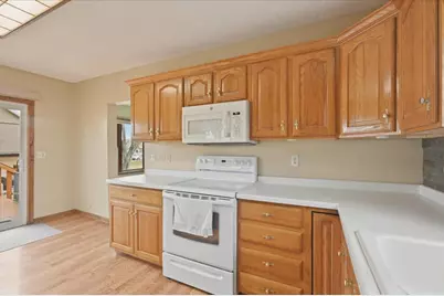 216 N 38th Avenue W, Duluth, MN 55807 - Photo 13