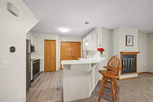 12862 Echo Ln, Apple Valley, MN 55124 - Photo 7