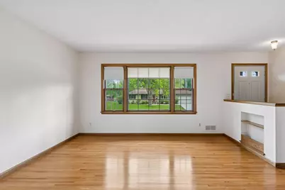 2949 Aquila Avenue N, Crystal, MN 55427 - Photo 5