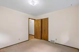 2949 Aquila Ave N, Crystal, MN 55427 - Photo 15