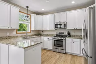 715 Lake Ridge Dr, Woodbury, MN 55129 - Photo 9