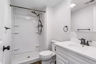715 Lake Ridge Dr, Woodbury, MN 55129 - Photo 27