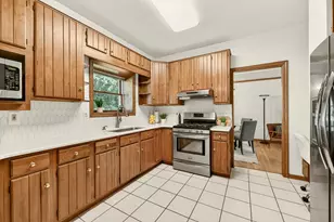1915 Folwell Dr SW, Rochester, MN 55902 - Photo 9