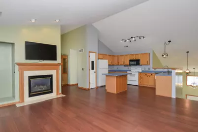 7559 Derby Lane, Shakopee, MN 55379 - Photo 3