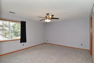 7559 Derby Ln, Shakopee, MN 55379 - Photo 7