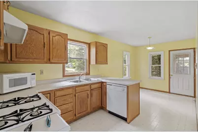 2445 16th Avenue E, North Saint Paul, MN 55109 - Photo 5