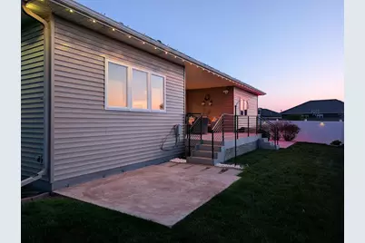 410 Freedom Terrace E, West Fargo, ND 58078 - Photo 15