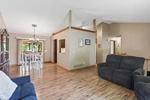 13628 Bryant Pl S, Burnsville, MN 55337 - Photo 11