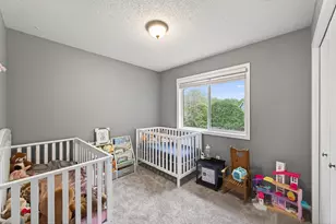 4841 Helena Rd N, Oakdale, MN 55128 - Photo 15