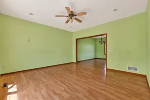 863 Southern Ridge Dr SW, Rochester, MN 55902 - Photo 5