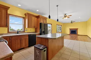 863 Southern Ridge Dr SW, Rochester, MN 55902 - Photo 15