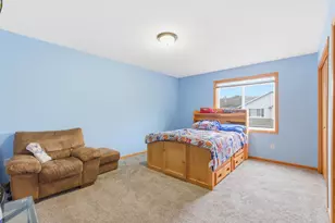 2058 Parkway Ave, Shakopee, MN 55379 - Photo 23